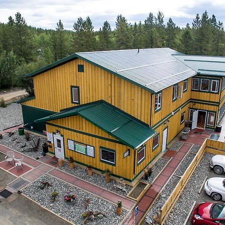 Hot Springs Campground & Hostel Upper Laberge Exteriér fotografie